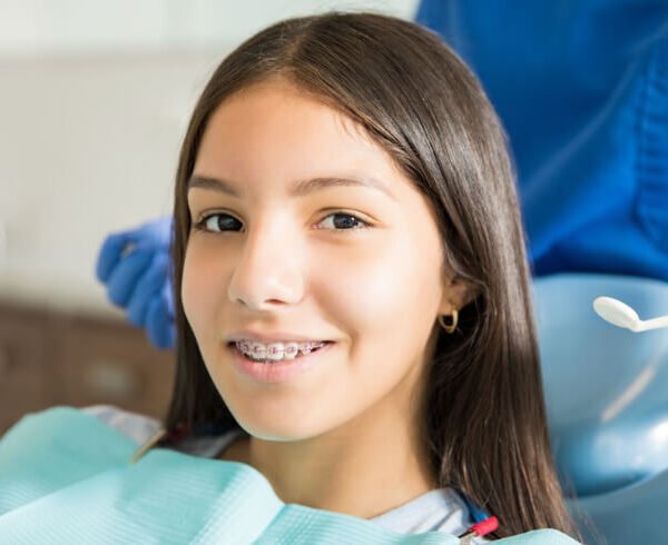 How Family Dentists Help Manage Dental Care During Orthodontic Treatment