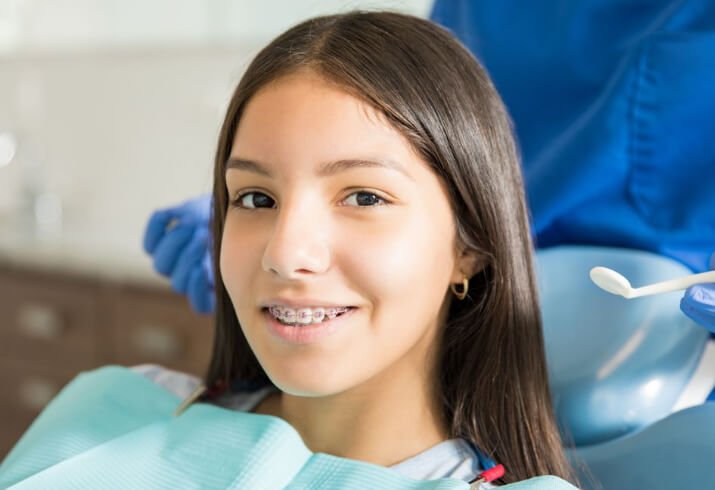 How Family Dentists Help Manage Dental Care During Orthodontic Treatment